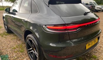 Porsche Macan full