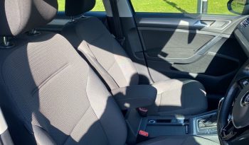 Volkswagen Golf full