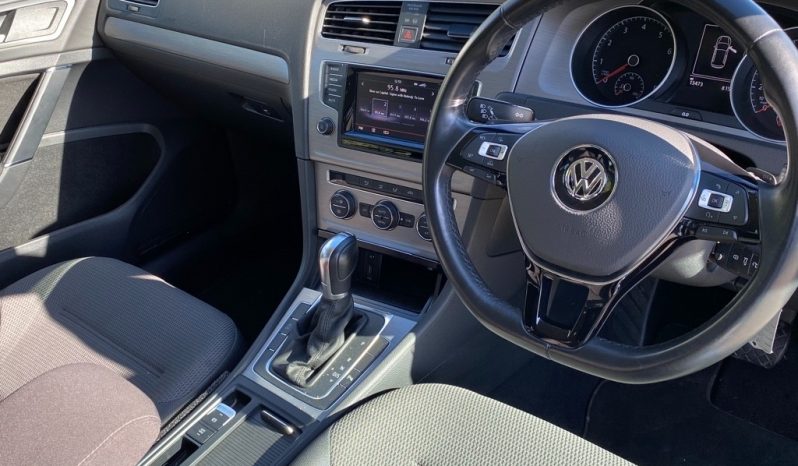 Volkswagen Golf full